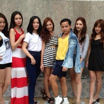 皇冠信用怎么弄_开心一刻:还看不明白吗皇冠信用怎么弄,你妈这是嫌你多余呢!