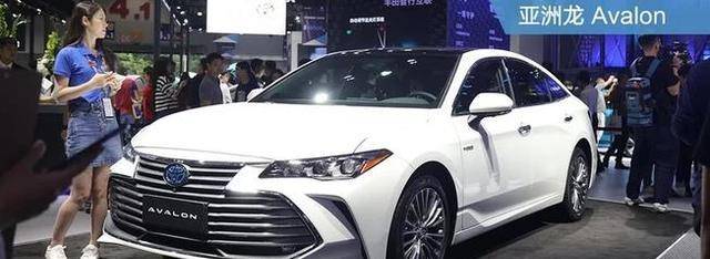 怎么开皇冠信用_丰田正式发布:抢先体验全新丰田皇冠 这颜值怎么开皇冠信用你能接受吗