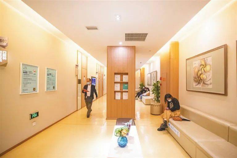 正版皇冠信用盘开户_渝中:首创性差异化创新探索 打造重庆服务业扩大开放新标杆