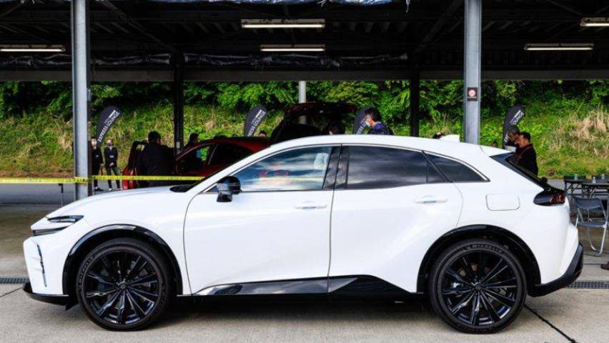 皇冠信用盘平台_侧面造型照搬法拉利皇冠Sport正式首发皇冠信用盘平台,第三季度上市