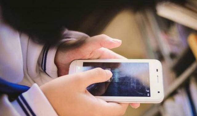 皇冠信用盘在哪里开通_银行卡不要开通短信通知了?许多人并没留意皇冠信用盘在哪里开通,幸好银行员工的提醒