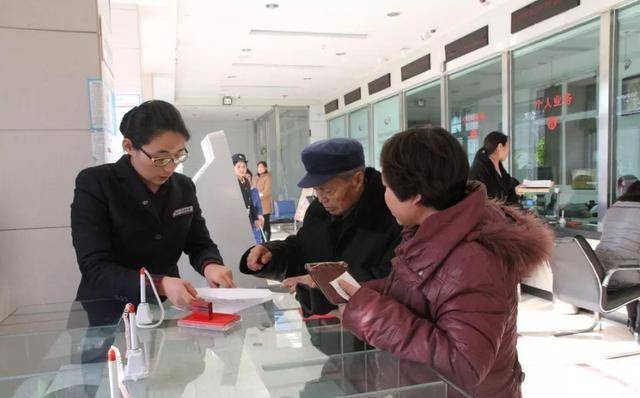 皇冠信用盘在哪里开通_银行卡不要开通短信通知了?许多人并没留意皇冠信用盘在哪里开通,幸好银行员工的提醒