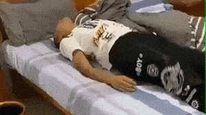 正版皇冠信用盘出租_爆笑GIF:什么叫路人式追星正版皇冠信用盘出租?小哥:老子喜欢不喜欢你 说变就变