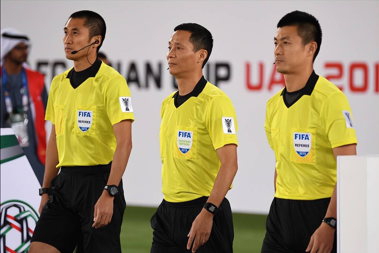 皇冠足球平台代理_李铁案最新进展!陈戌源在足协年薪被曝光皇冠足球平台代理,张冰:有裁判被拷走了