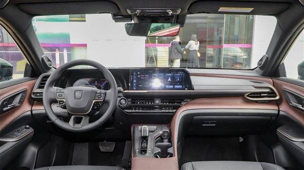 皇冠信用盘登0_买豪华轿跑SUV只能选奔驰宝马皇冠信用盘登0?2.4T的皇冠新车或许值得等