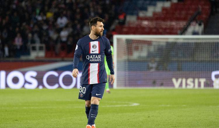 世界杯皇冠足球平台_梅西职业生涯的荣誉水平如何世界杯皇冠足球平台?足坛史上最爆炸级别?