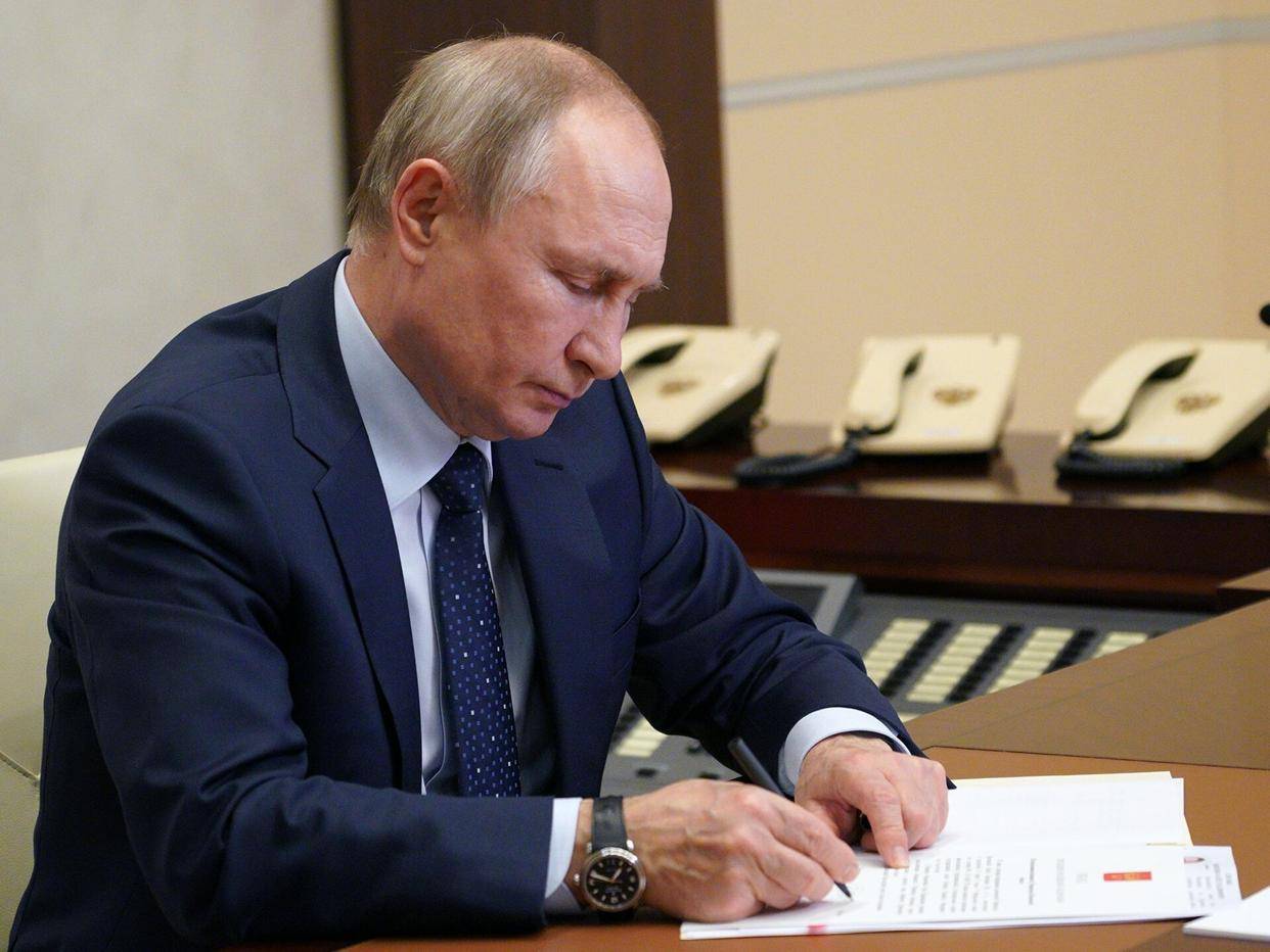 皇冠信用盘去哪里弄_西方国家扣押俄资产皇冠信用盘去哪里弄,想大发横财?普京大笔一挥,对等反制就来了