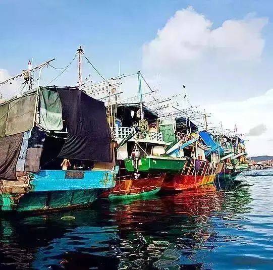 皇冠体育_总要跟爱的人去一次海边吧皇冠体育!| 《南海姑娘》的浪漫指南