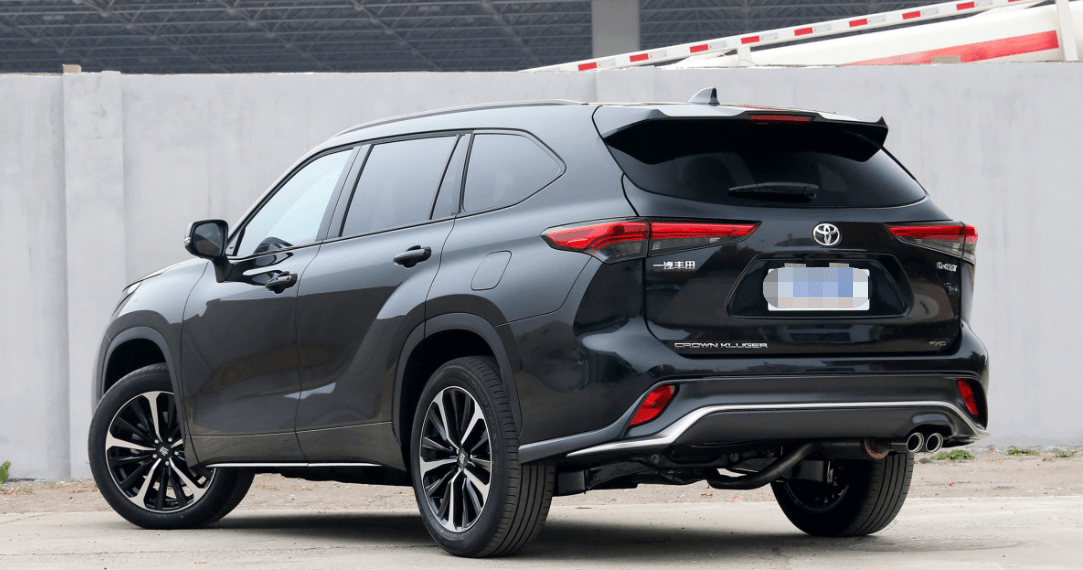 皇冠信用盘平台代理_驾驶体验舒适的一汽丰田皇冠陆放皇冠信用盘平台代理,提成出行感受