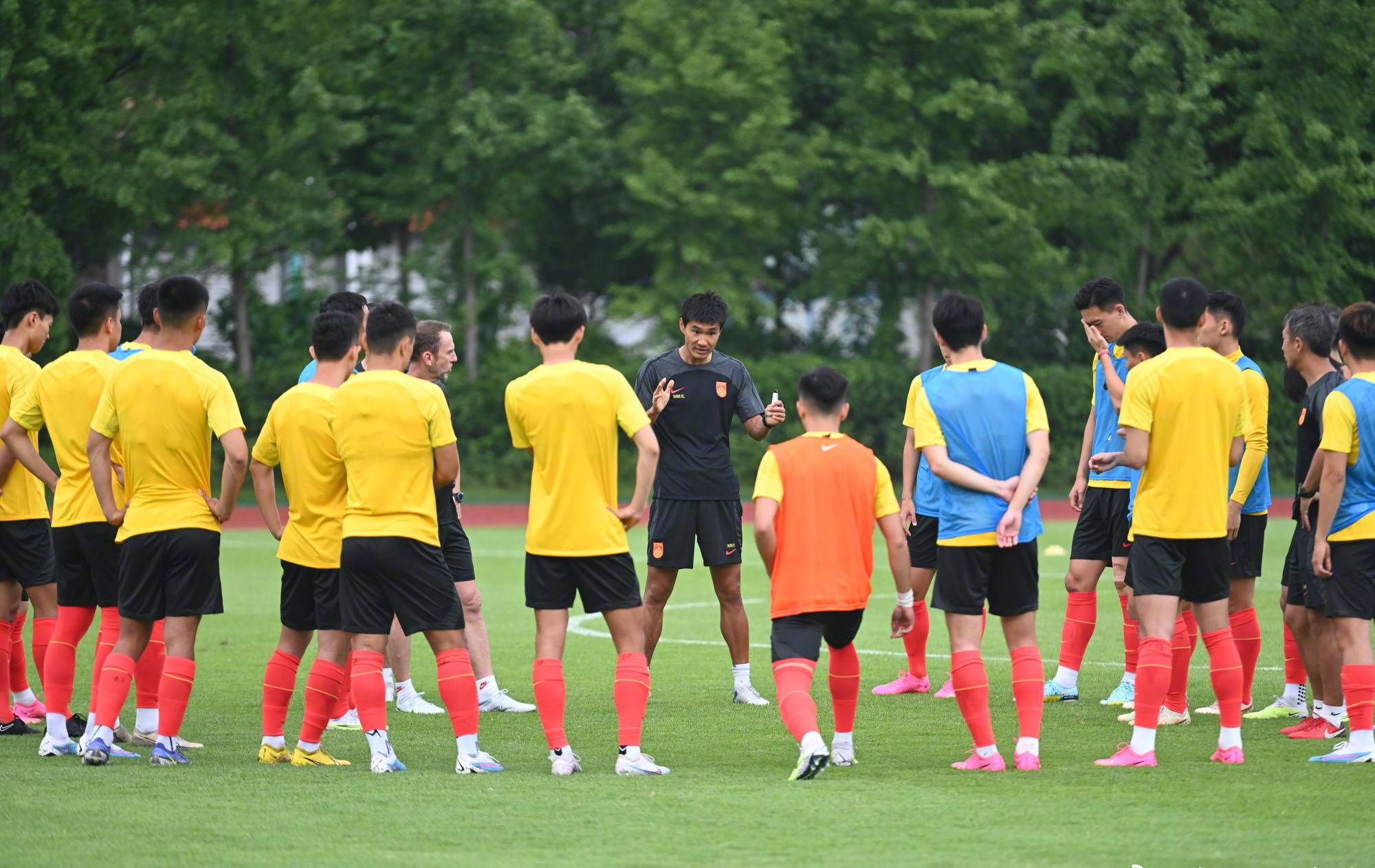 世界杯足球平台代理_CCTV5直播亚运火种采集+梅西率阿根廷出战世界杯足球平台代理,5+转国足亚运队PK韩国