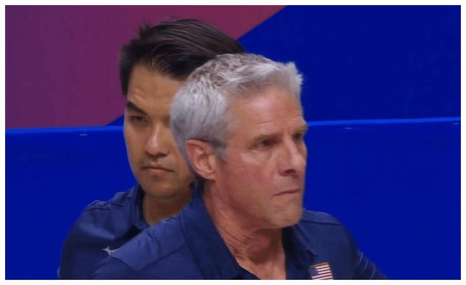 皇冠信用盘登2登3_巅峰对决!美国女排3-2黑马皇冠信用盘登2登3,反超登榜首,波兰教练低级换人+黄牌