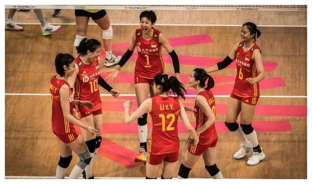 皇冠信用盘登2登3_2年后登巅峰!人民日报央视送贺电皇冠信用盘登2登3,中国女排双杀巴西创3大纪录