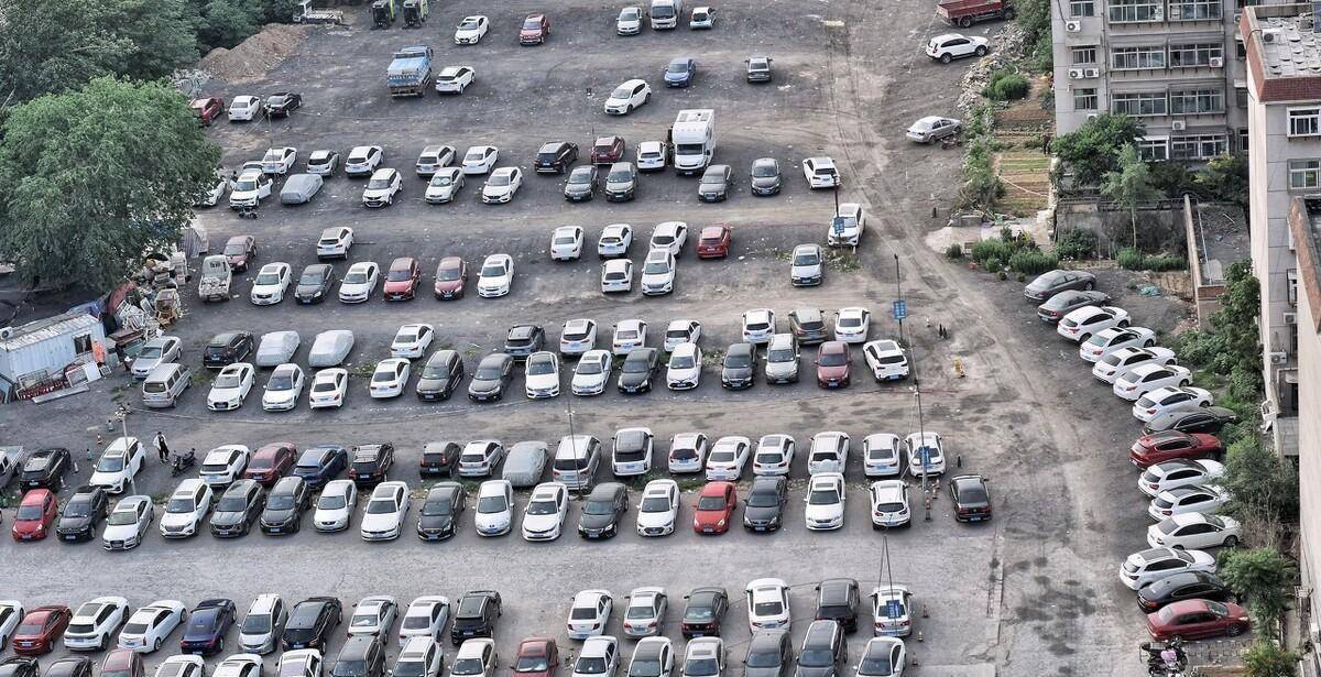 皇冠信用网平台出租_网约车靠平台派单皇冠信用网平台出租,出租车挂喇叭吆喝?网友:差距悬殊!