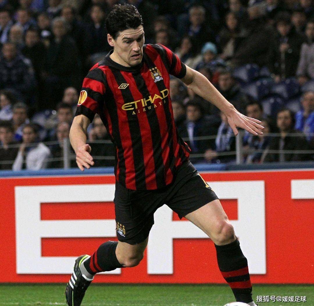 贝尔格莱德红星足球_今日足球:巴塞罗那vs波尔图、年轻人vs贝尔格莱德红星