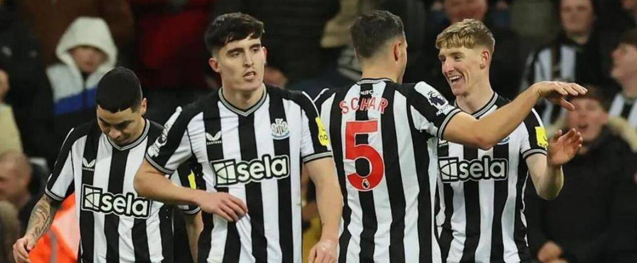 纽卡斯尔联足球_7日大嘴足球离散:热刺大战西汉姆联纽卡斯尔联足球,埃弗顿阻击纽卡斯尔!