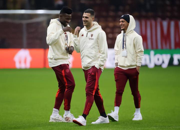 曼联足球直播_曼联梦碎!弗林蓬转会计划泡汤曼联足球直播,勒沃库森锁死边路天才-足球直播