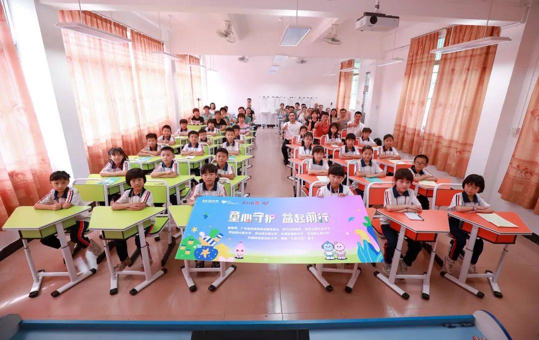 皇冠登一登二登三区别_荣耀登榜皇冠登一登二登三区别,二载蝉联!益世界再登中国互联网综合实力企业TOP100!