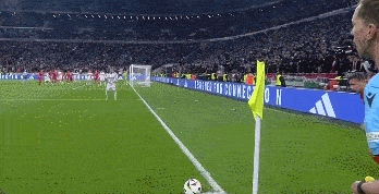 欧洲杯买球_冲向欧洲杯的路上欧洲杯买球,利物浦天才索博斯洛伊,场均造2球