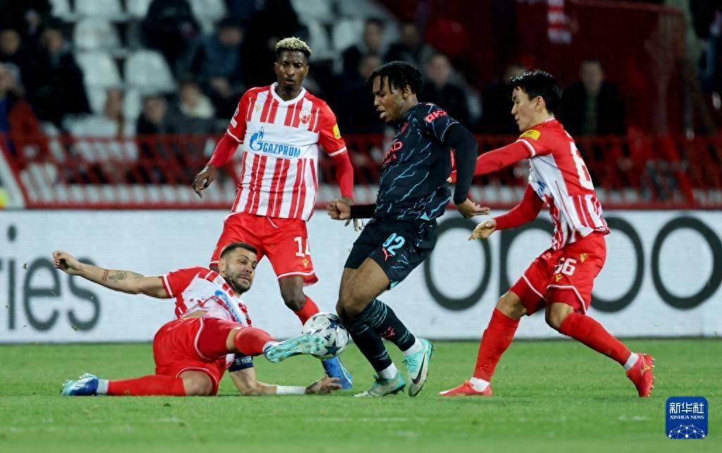 贝尔格莱德红星足球_足球——欧冠小组赛:贝尔格莱德红星不敌曼城