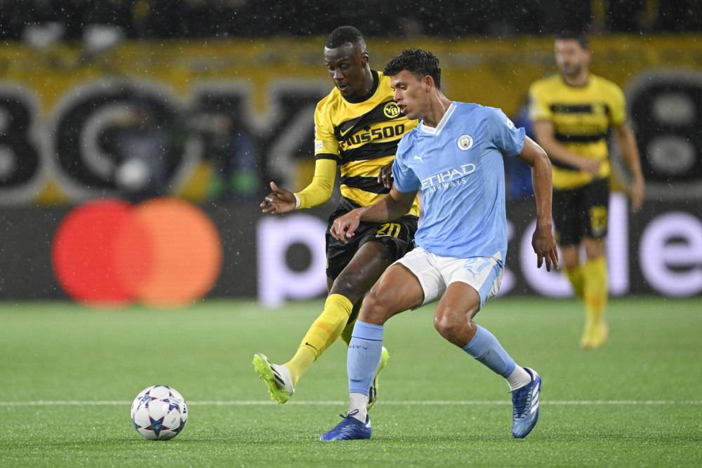 年轻人足球_足球——欧冠联赛:曼城胜伯尔尼年轻人