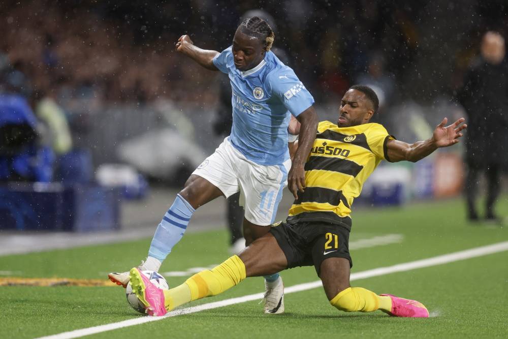 年轻人足球_足球——欧冠联赛:曼城胜伯尔尼年轻人