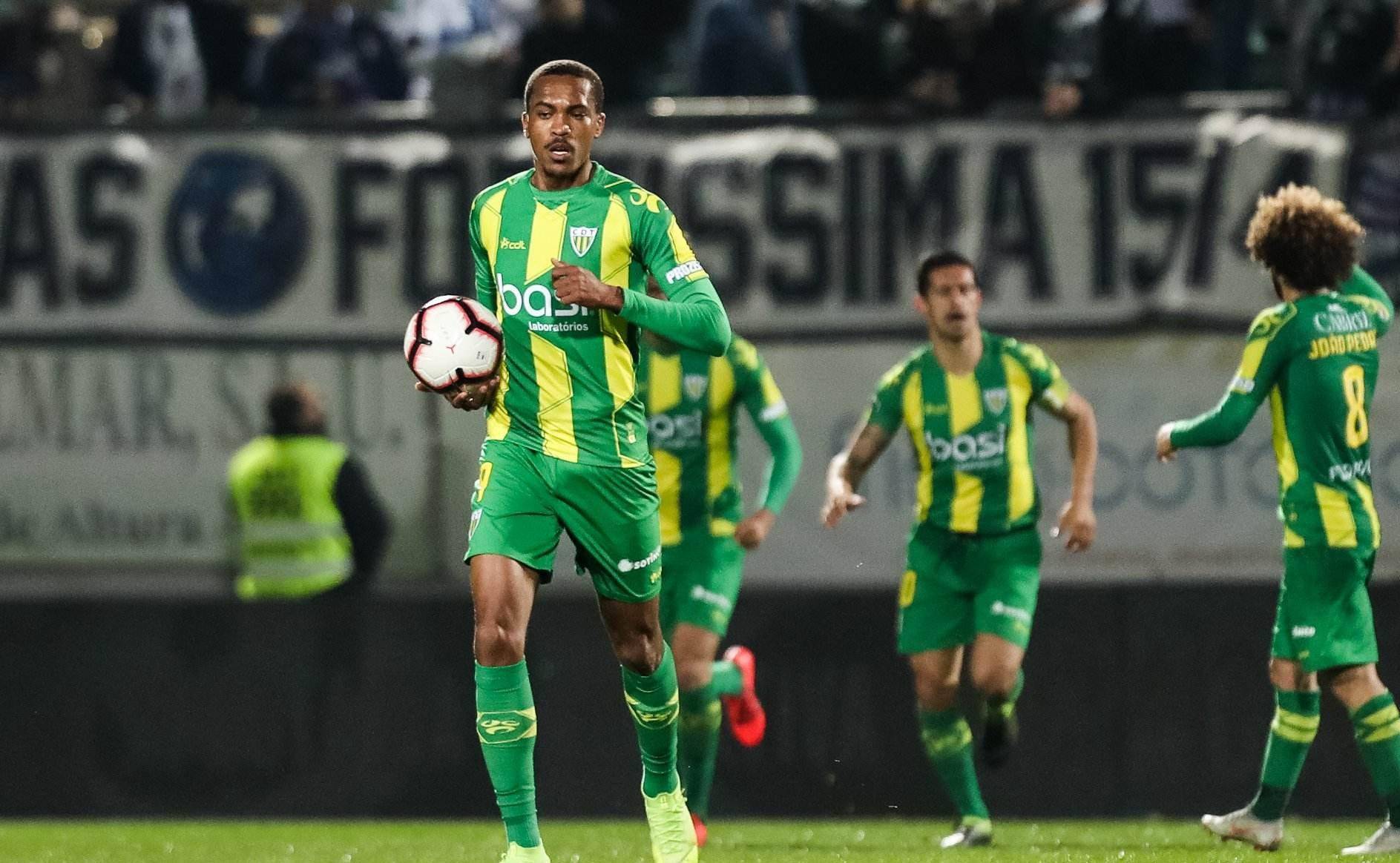 萨尔茨堡红牛VS本菲卡_欧冠:那不勒斯vs布拉加 萨尔茨堡vs本菲卡