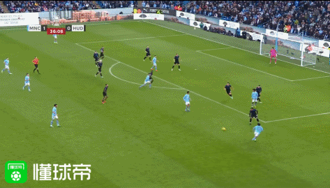 皇冠信用网登2_半场结束:曼城2-0哈德斯菲尔德皇冠信用网登2,阿尔瓦雷斯传射,福登建功