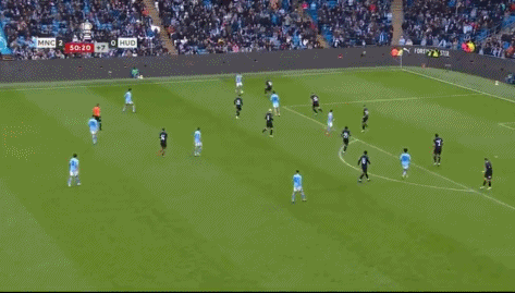 皇冠信用网登2_半场结束:曼城2-0哈德斯菲尔德皇冠信用网登2,阿尔瓦雷斯传射,福登建功