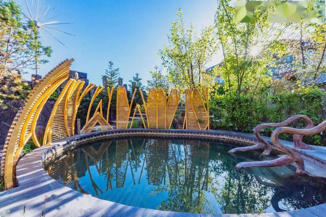 皇冠代理登1,2,3_【长白山温泉皇冠假日酒店】¥2299起抢3天2晚套餐皇冠代理登1,2,3,园景高级房1间2晚连住+次日2大1小自助早餐+聚龙火山温泉+3小时滑雪体验