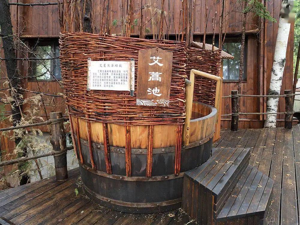 皇冠代理登1,2,3_【长白山温泉皇冠假日酒店】¥2299起抢3天2晚套餐皇冠代理登1,2,3,园景高级房1间2晚连住+次日2大1小自助早餐+聚龙火山温泉+3小时滑雪体验