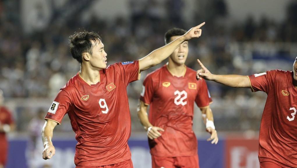 皇冠登1登2登3出租_越南队狂胜皇冠登1登2登3出租,3分登榜首,创历史!