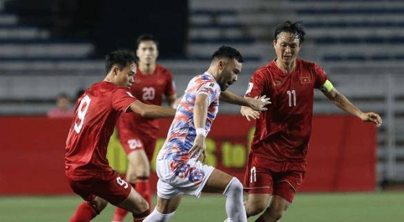 皇冠登1登2登3出租_越南队狂胜皇冠登1登2登3出租,3分登榜首,创历史!