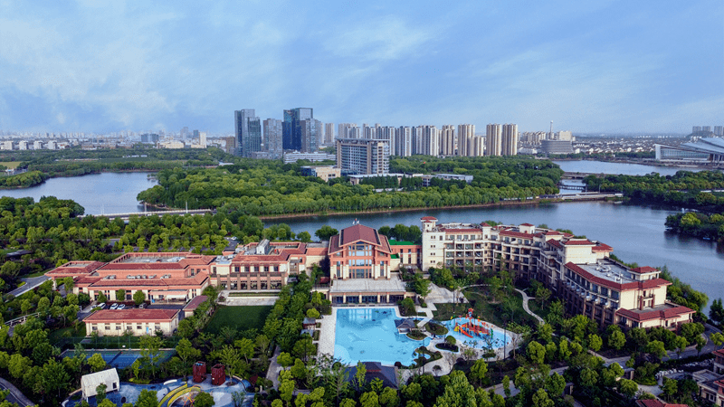 皇冠代理登1,2,3_【湖州皇冠假日酒店】¥999抢3天2晚套餐皇冠代理登1,2,3,含高级房2间夜+2大2小自助早餐/间夜+自助晚餐66折券1份+湿地公园萌宠玩赏等~