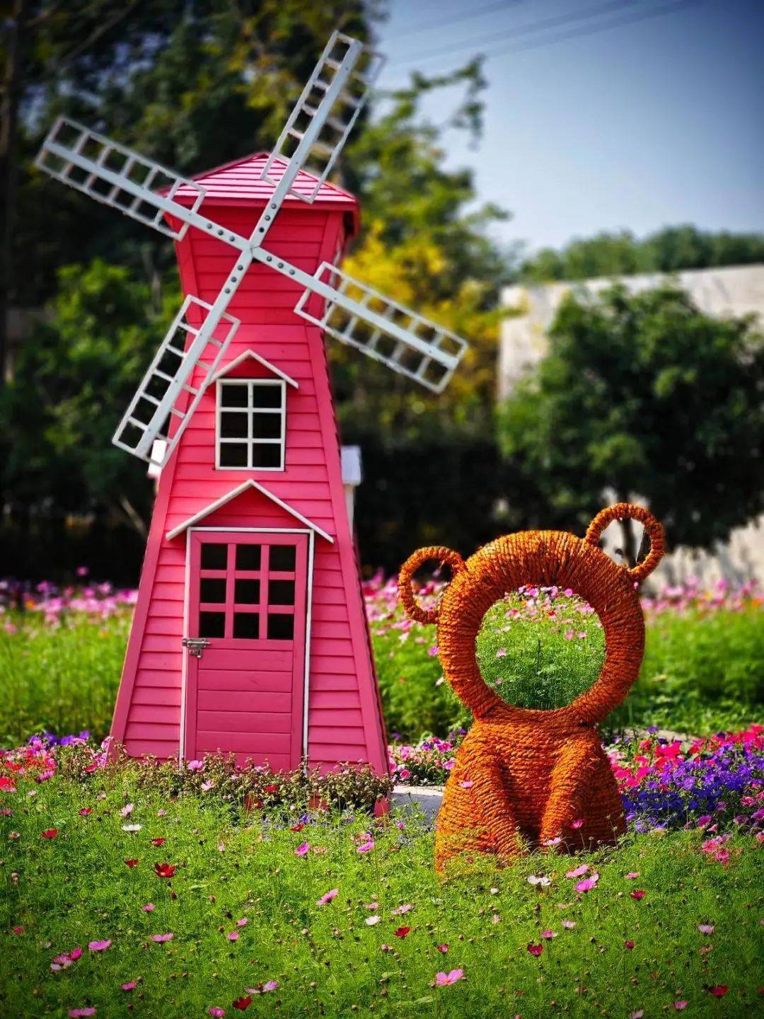 皇冠代理登1,2,3_【湖州皇冠假日酒店】¥999抢3天2晚套餐皇冠代理登1,2,3,含高级房2间夜+2大2小自助早餐/间夜+自助晚餐66折券1份+湿地公园萌宠玩赏等~