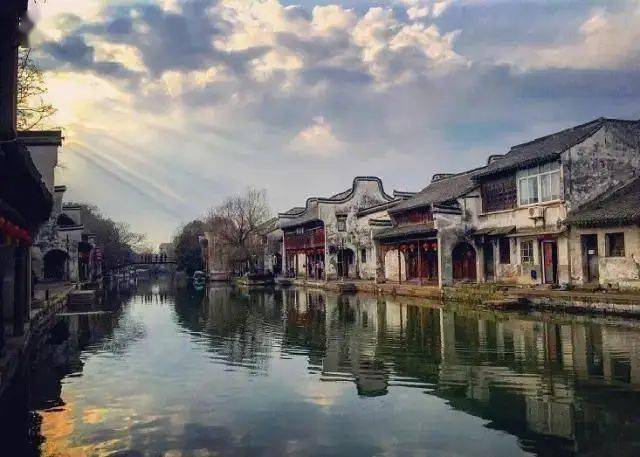 皇冠代理登1,2,3_【湖州皇冠假日酒店】¥999抢3天2晚套餐皇冠代理登1,2,3,含高级房2间夜+2大2小自助早餐/间夜+自助晚餐66折券1份+湿地公园萌宠玩赏等~