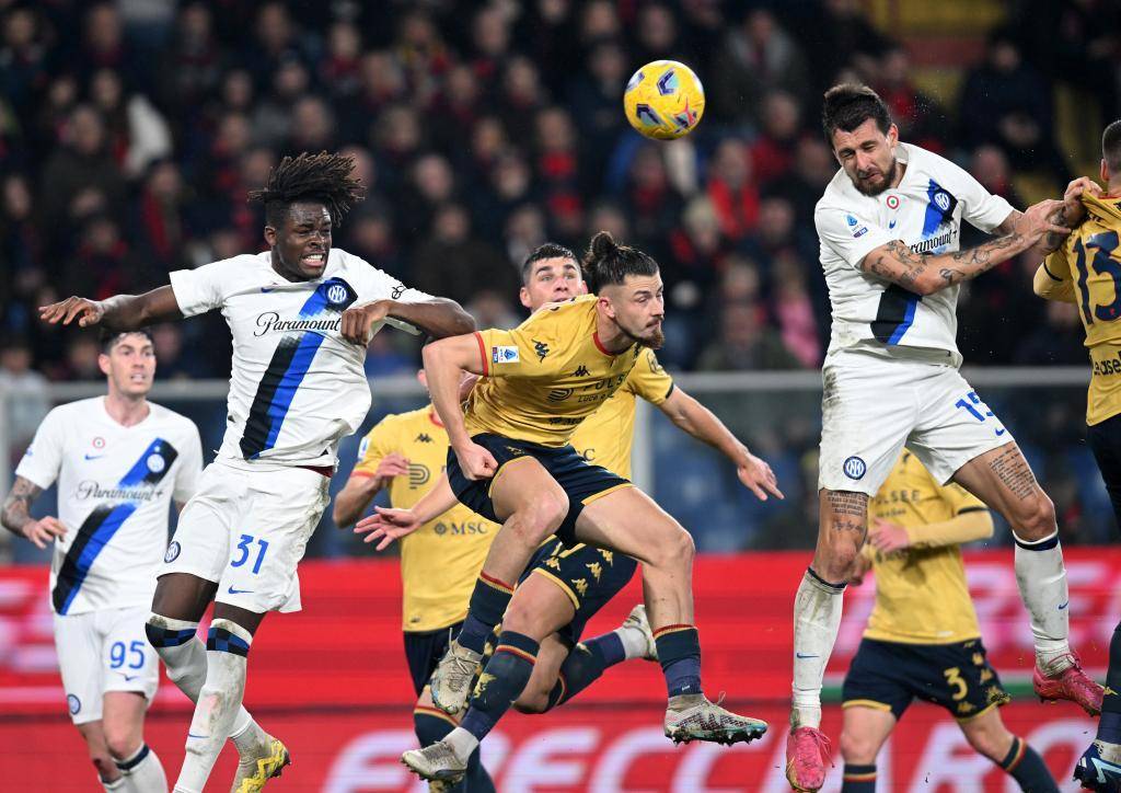 国际米兰足球直播_足球——意甲:国际米兰战平热那亚