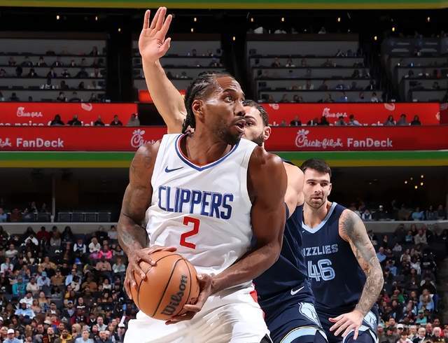 皇冠信用网登3_航母北伐!快船生擒灰熊3连胜皇冠信用网登3,乔治横刀立马,登卡划桨