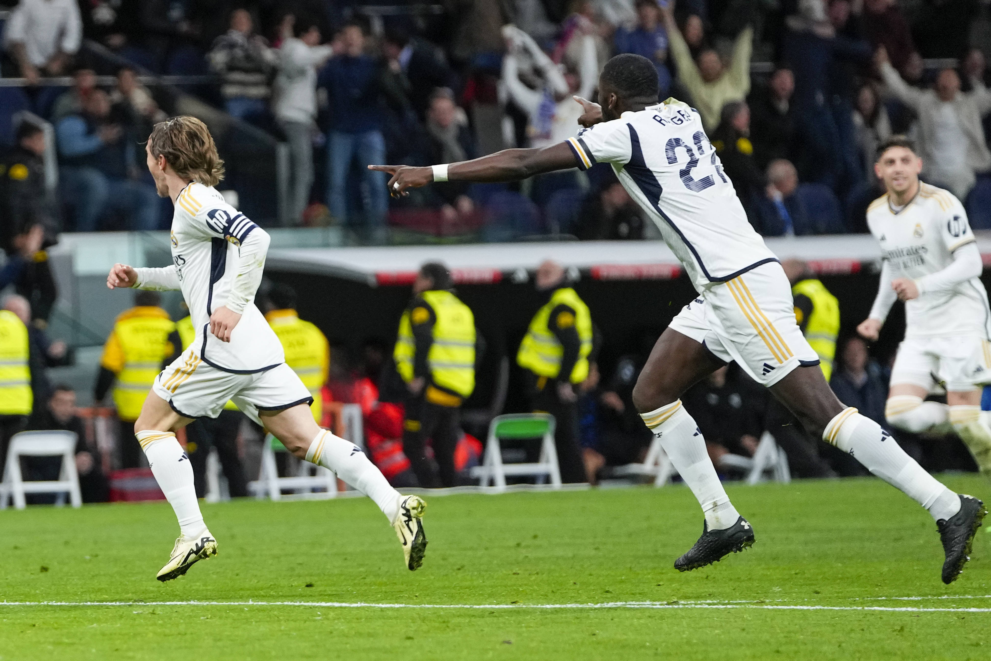 塞维利亚足球直播_足球——西甲联赛:皇马胜塞维利亚