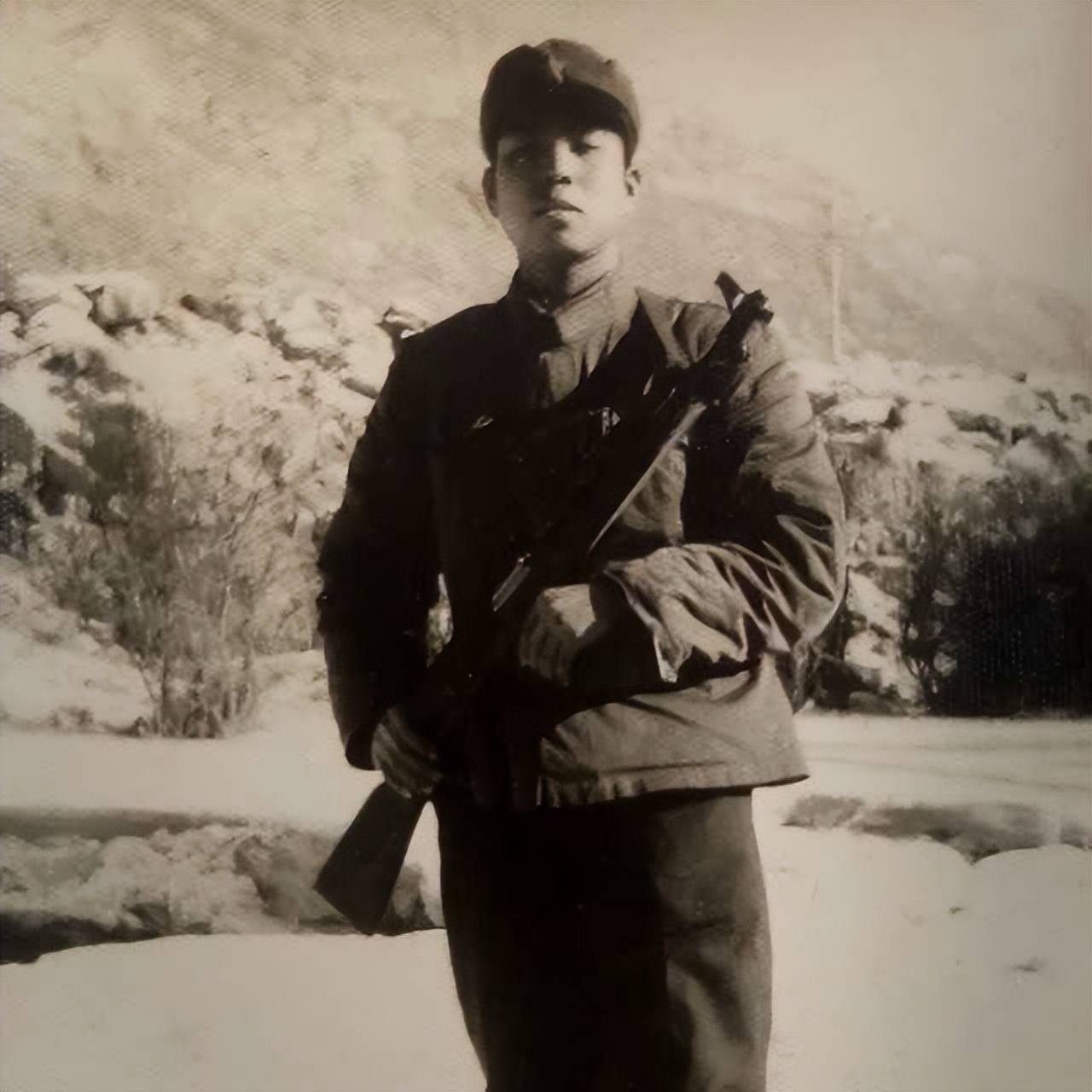 皇冠登一登二登三区别_七律 登千佛山感怀(外二首)