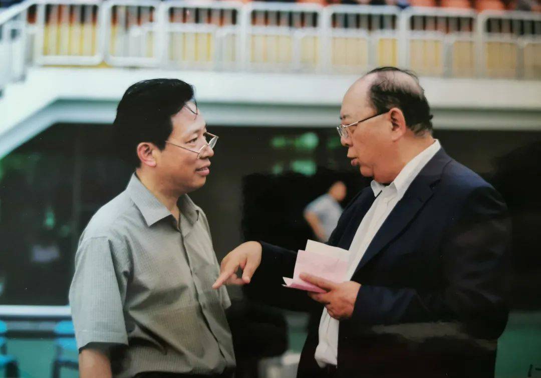 大利甲组联赛_《36》五哥的足球故事—将香港甲组联赛拉进广东省境内大利甲组联赛,7场比赛在7个城市举办