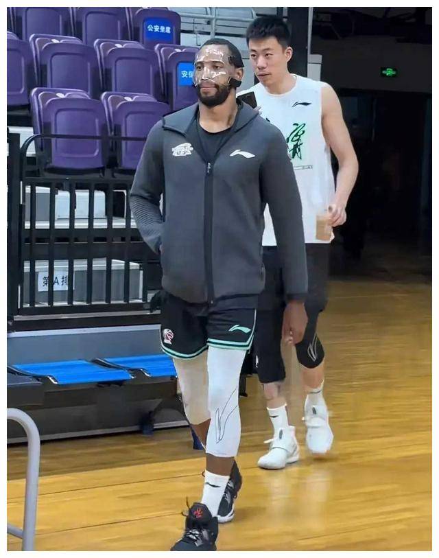 篮球代理网址_弗格伤停仍训练篮球代理网址,辽宁篮球队赛训新风格,刘子庆谈亚当斯代理
