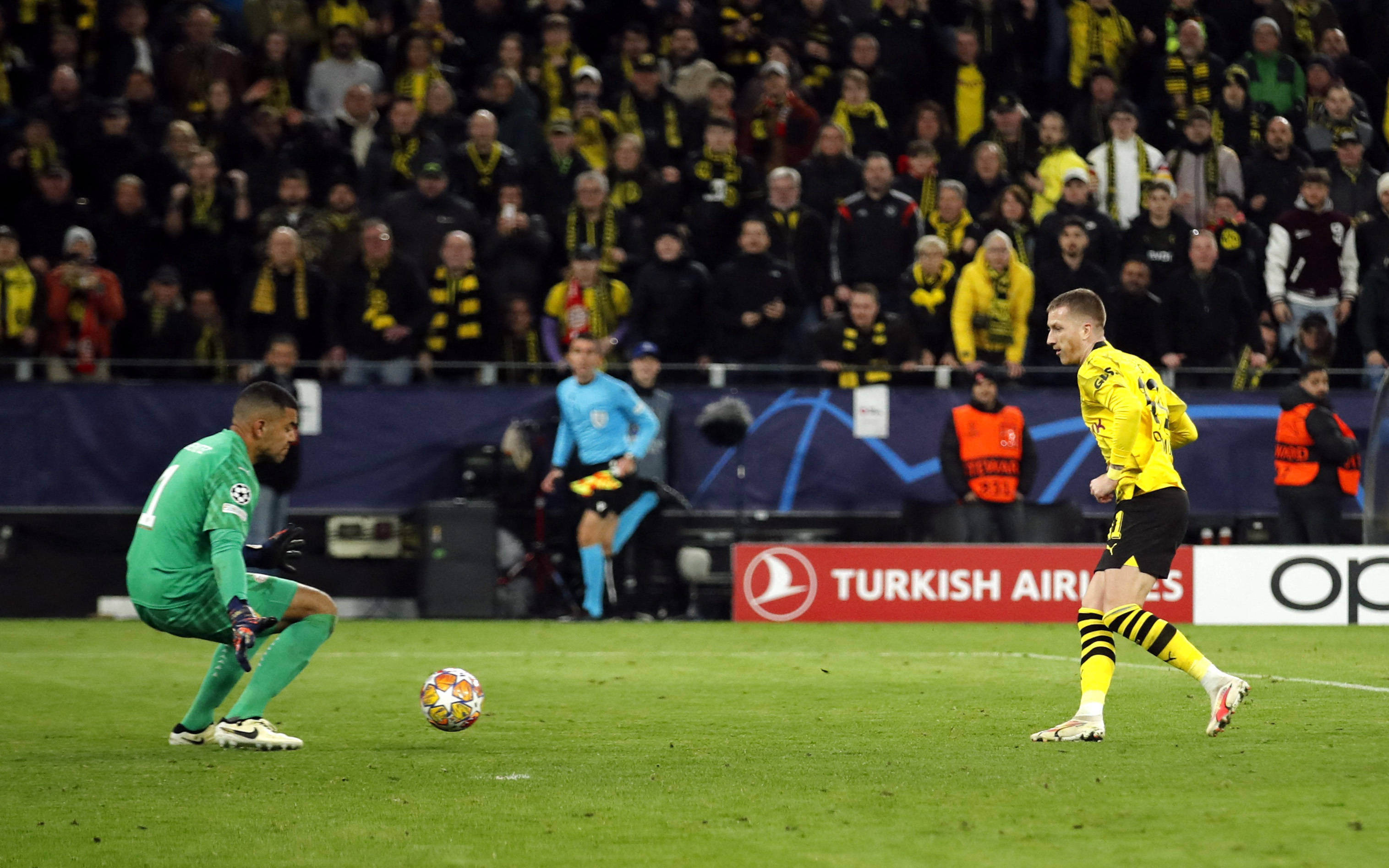 多特蒙德足球_足球——欧冠联赛:多特蒙德晋级八强