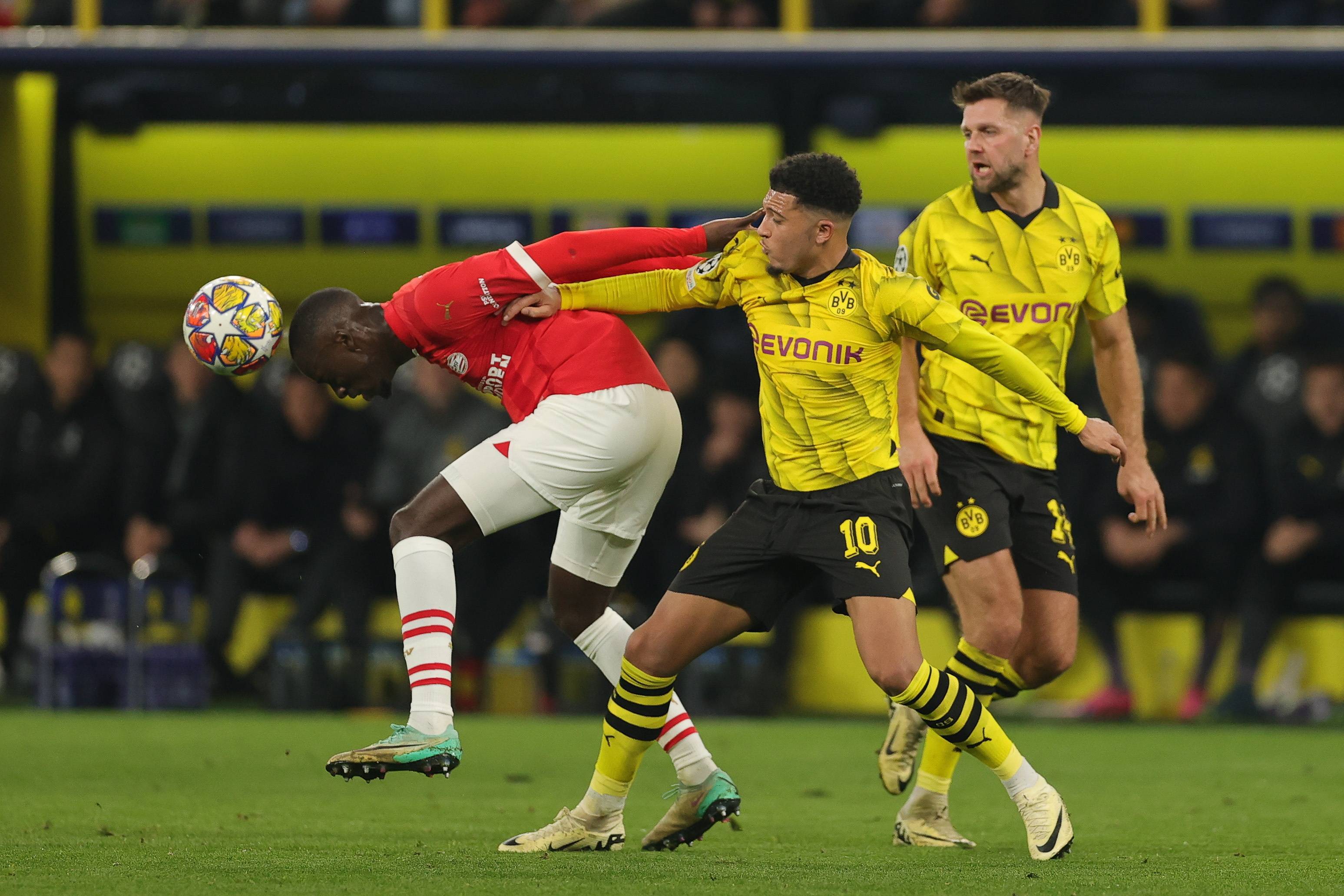 多特蒙德足球_足球——欧冠联赛:多特蒙德晋级八强