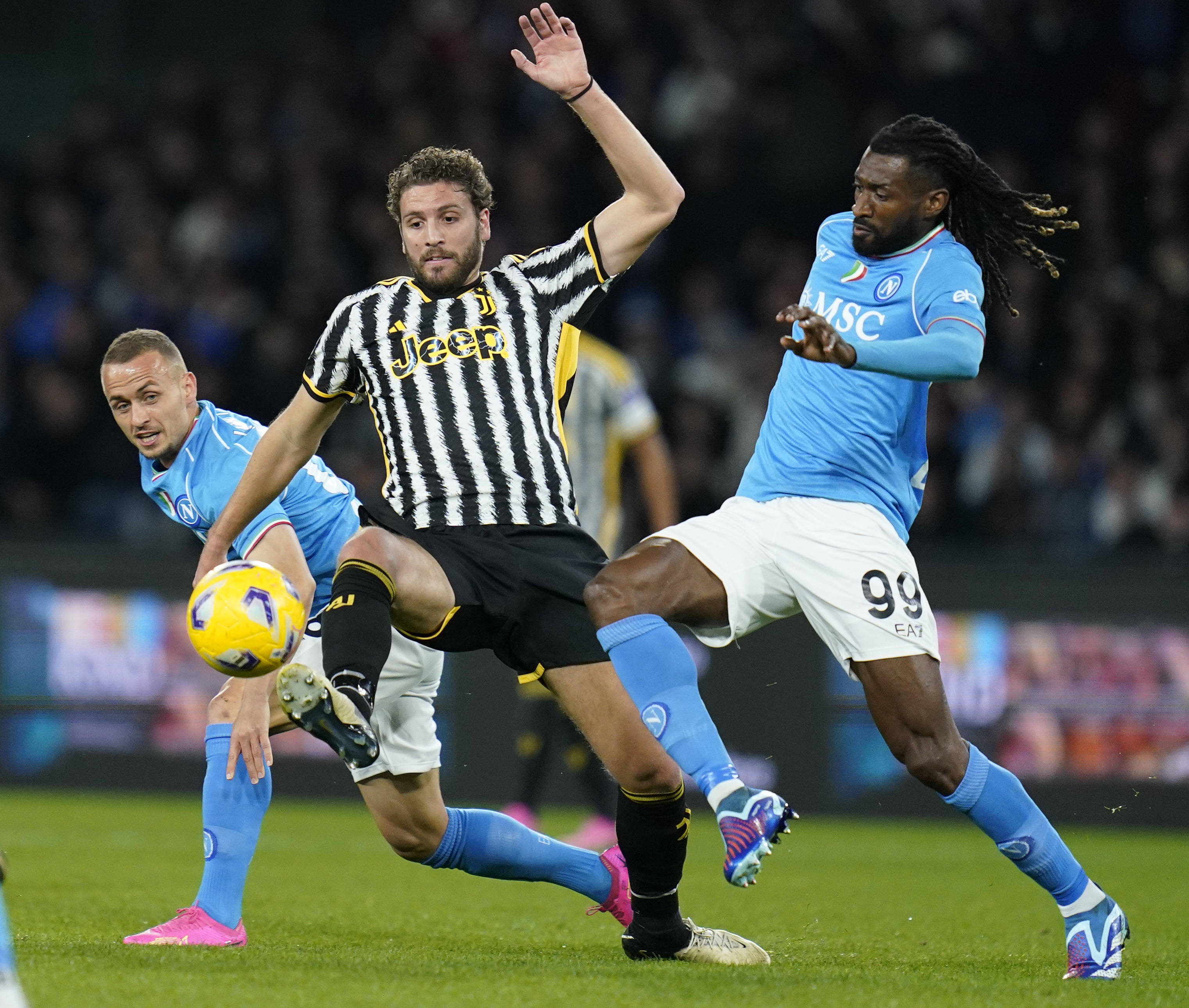 那不勒斯足球_足球——意甲:那不勒斯胜尤文图斯