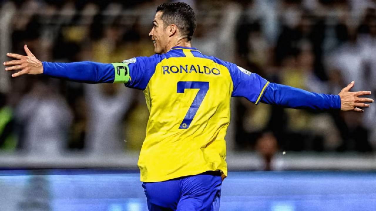 欧洲杯买球_打进1000球又如何?葡萄牙再让C罗打首发欧洲杯买球,2024欧洲杯将一无所获