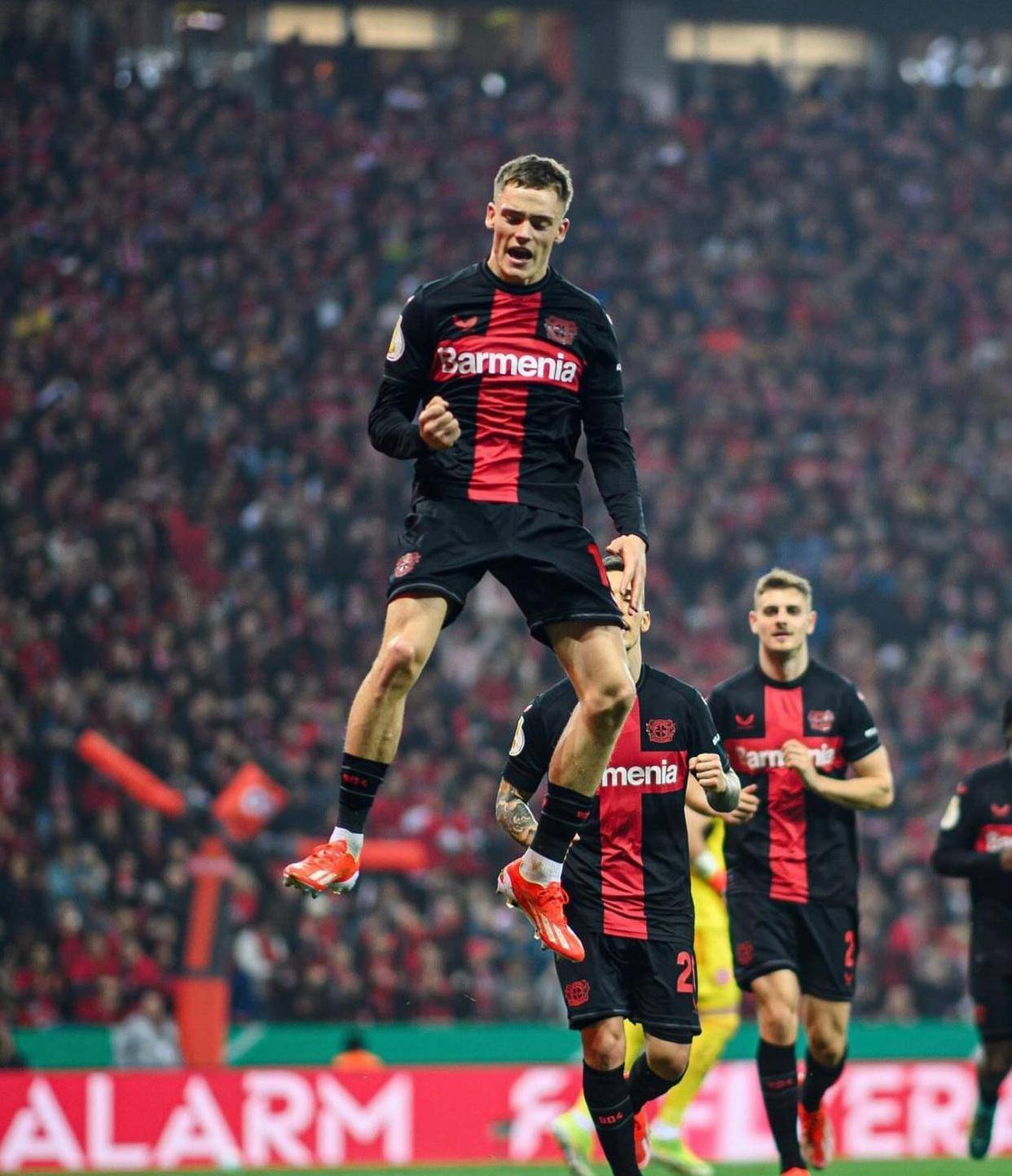 皇冠登1登2登3出租_4:1,4:0!福登戴帽皇冠登1登2登3出租,曼城复仇,阿森纳登榜首,药厂+巴黎冲进决赛