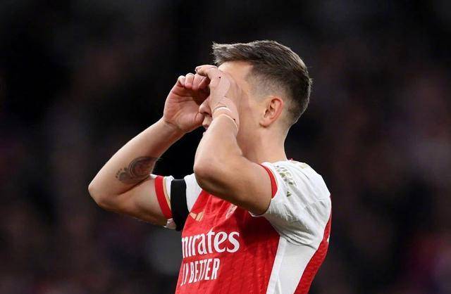 皇冠信用网登0_阿森纳5-0大胜切尔西皇冠信用网登0,暂登英超榜首!