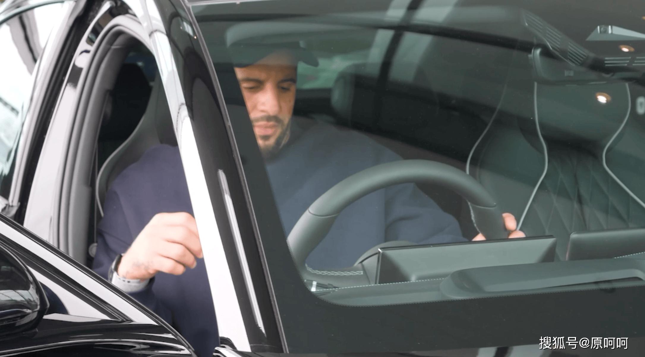 欧洲杯足球_欧洲杯新成员!凯尔·沃克携手比亚迪欧洲杯足球,助绿色足球迈向2024欧洲杯