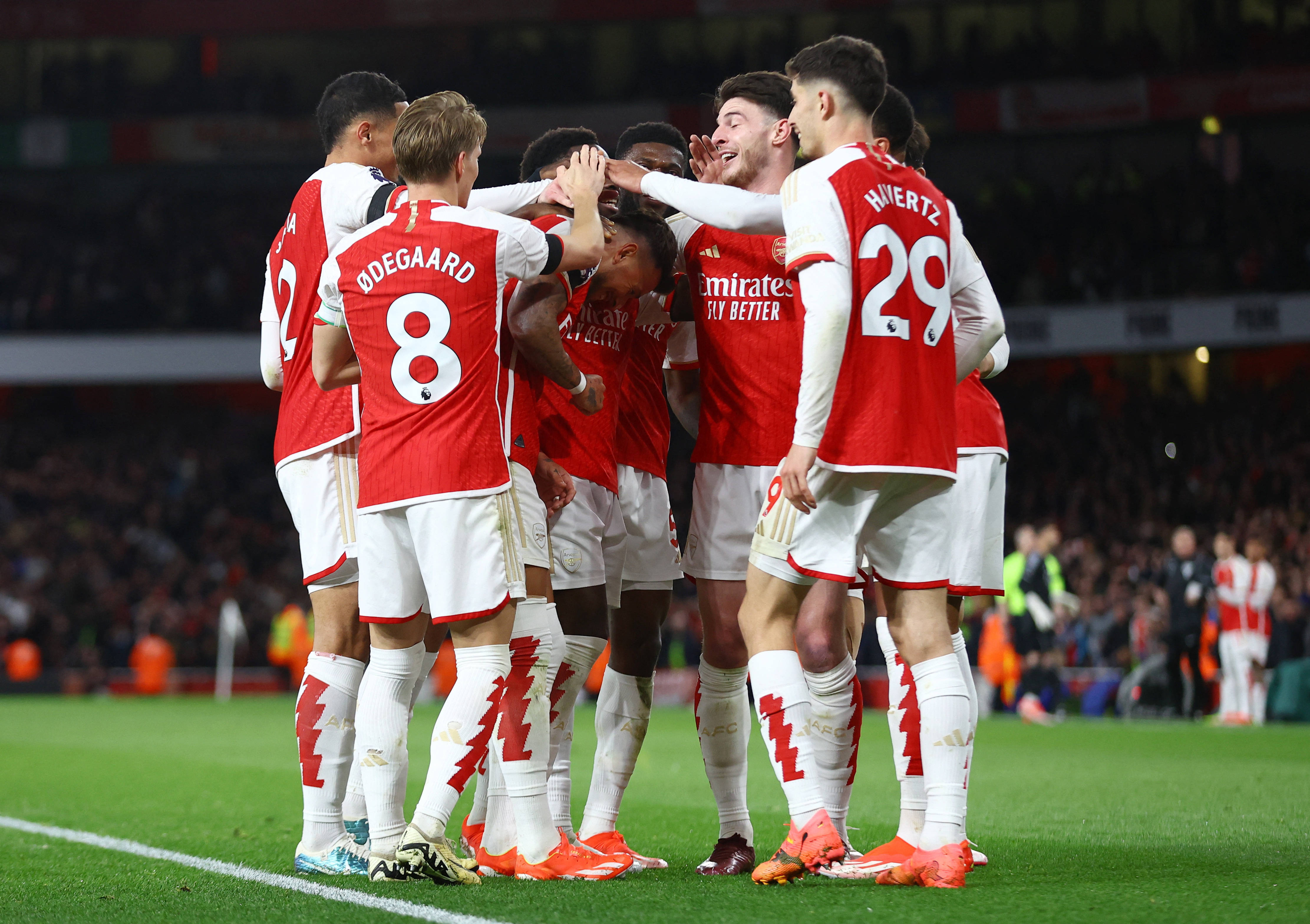 阿森纳足球直播_足球——英超:阿森纳胜切尔西