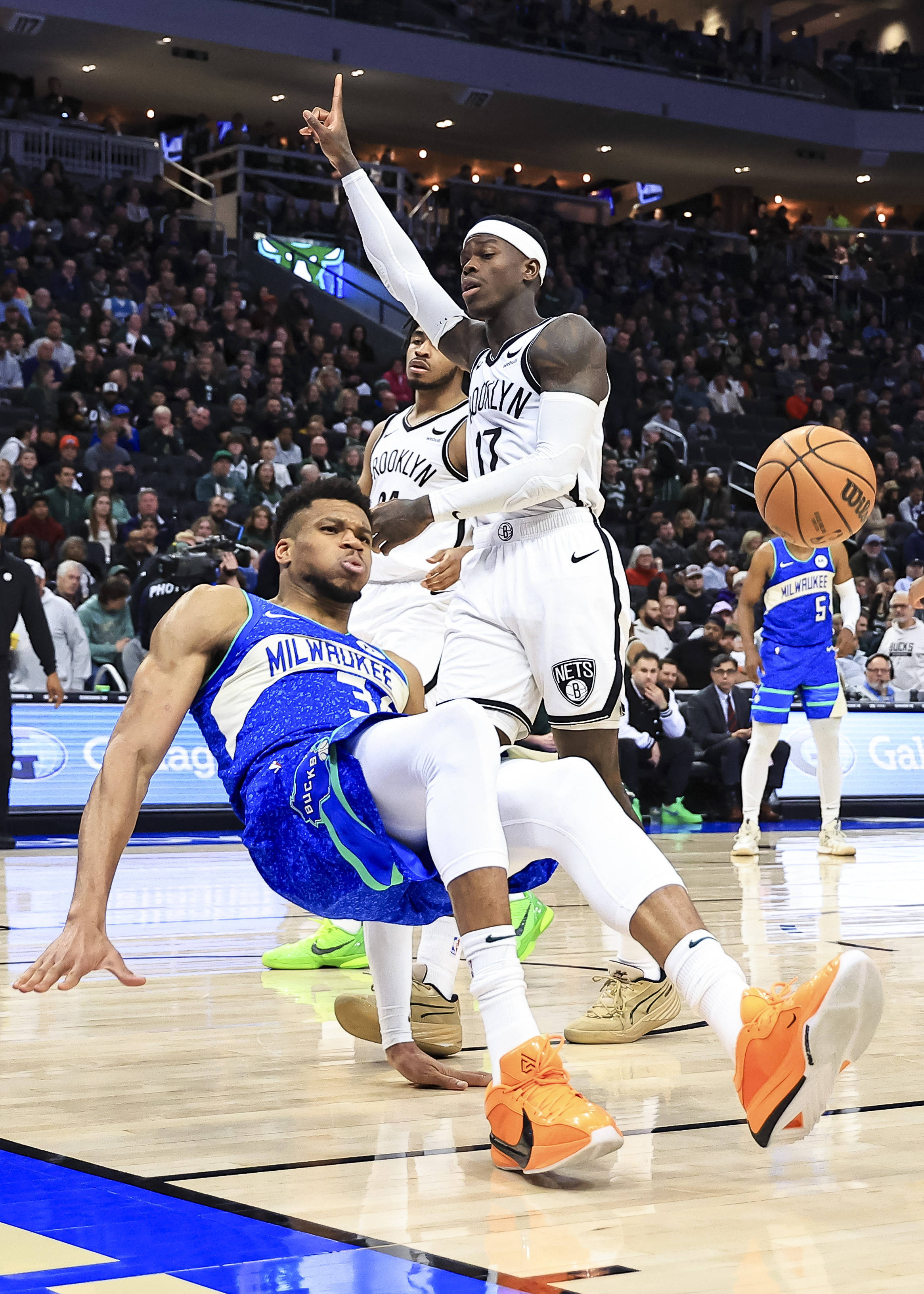 篮球投注网_篮球——NBA常规赛:雄鹿胜篮网